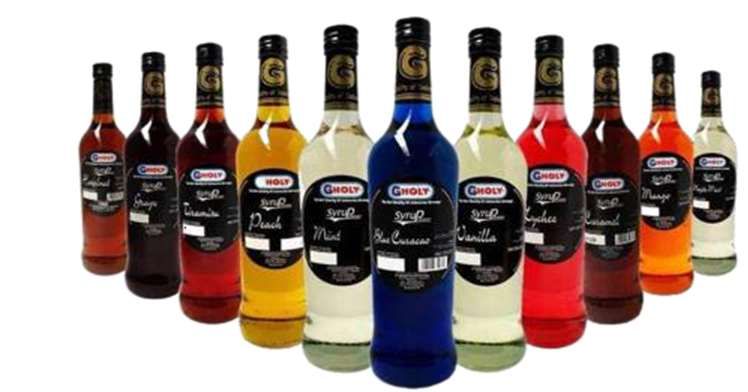 Deretan botol sirup premium Gholy Food berbagai rasa